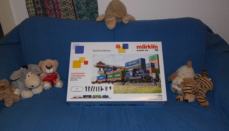 hier sieht man die geschlossene Startpackung von Märklin